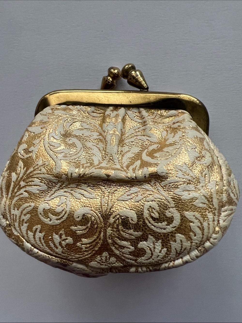 Delill Elegant Gold & Cream Brocade Coin Purse with Metal Kiss-Lock